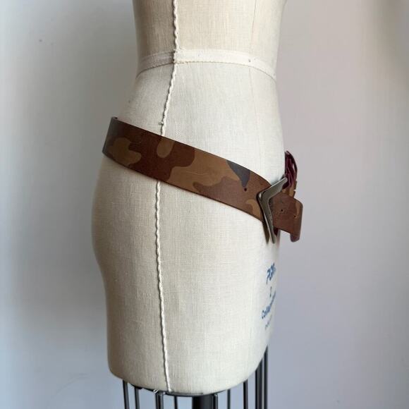 Vintage 2000s MALINI MURJANI Camo Triangle Buckle Leather Belt - Picture 4 of 11